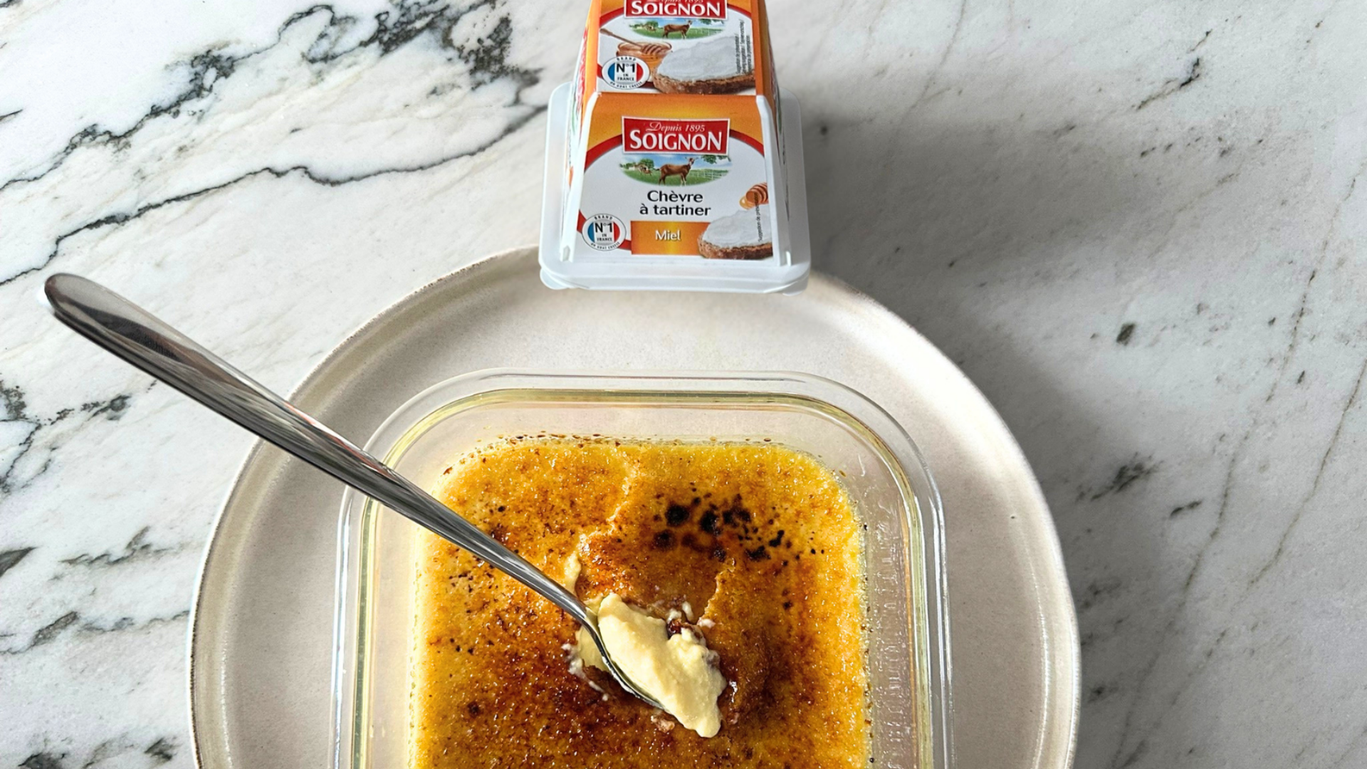 Crème brûlée z sera koziego Soignon z miodem z lawendą
