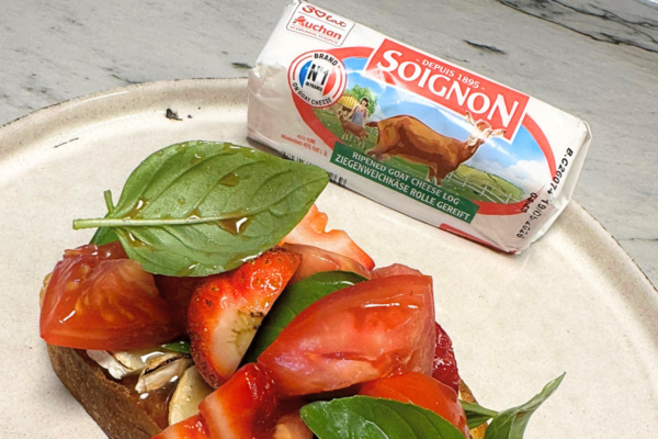 Królewski tost z roladą z sera koziego Soignon